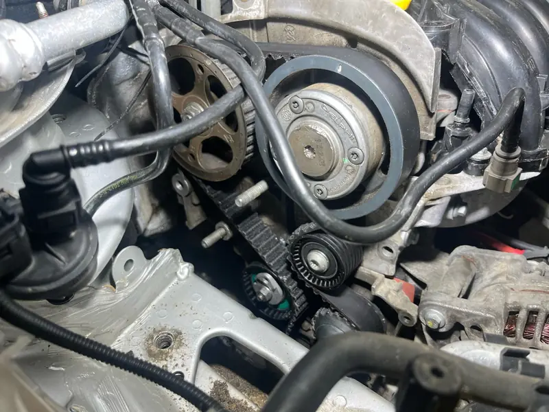 Renault Fluence: гРМ, термостат и жидкости, фото 2 из 2